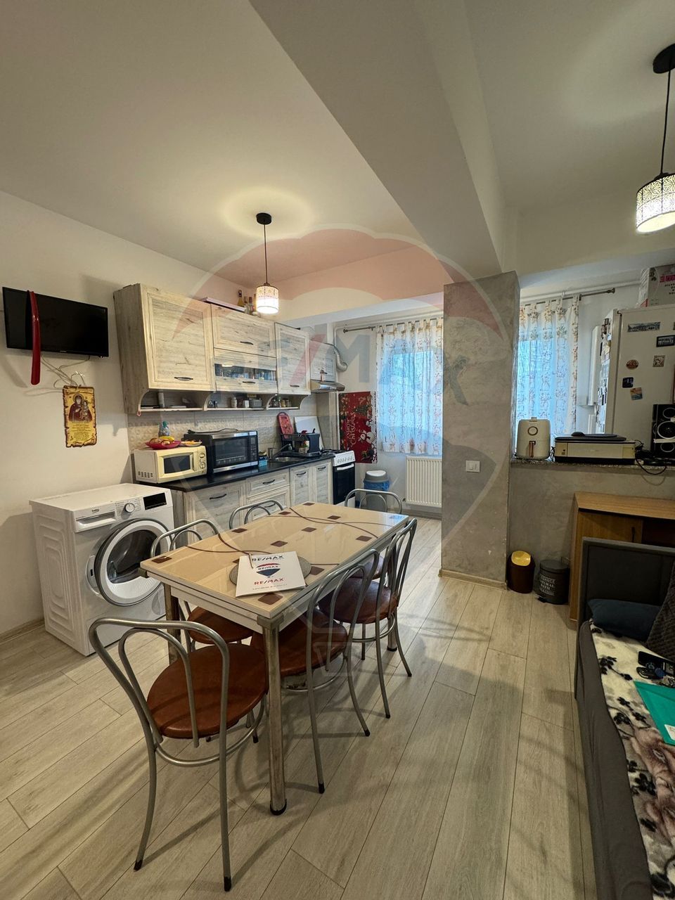 Apartament cu 2 camere de vânzare în zona Bariera Valcii