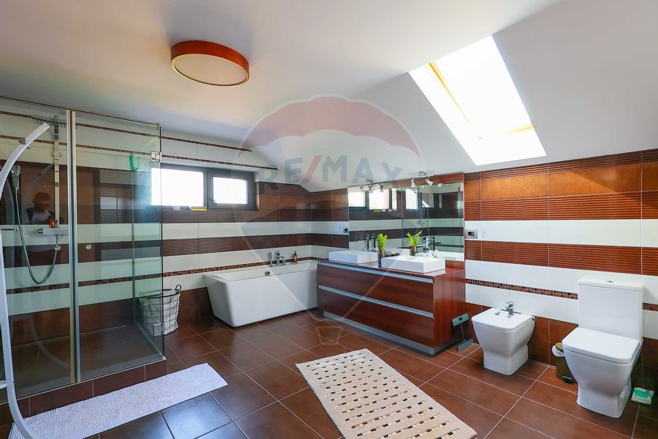 5 room House / Villa for sale, Exterior Vest area