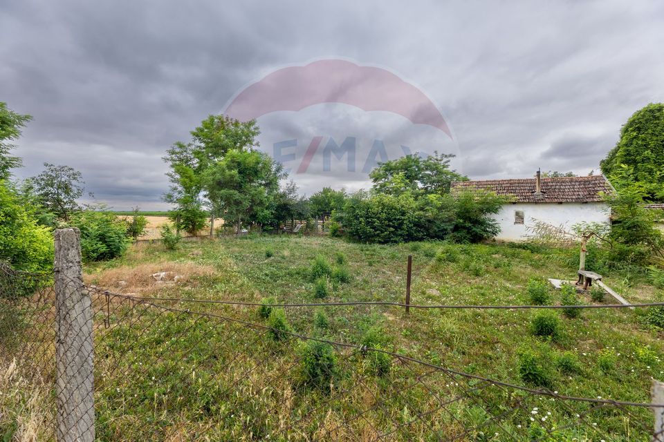 Land 1,200sqm Variasu Mare / Strada FN