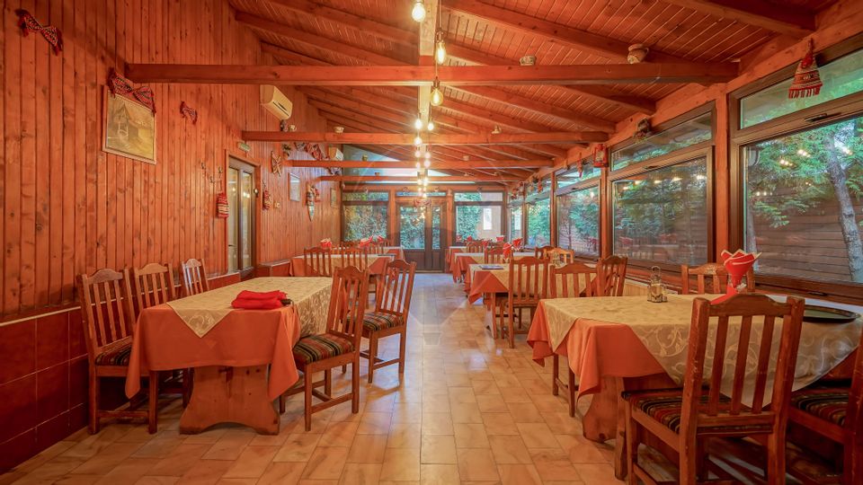 RESTAURANT CU 3 SALI SI TERASA DE INCHIRIAT IN CENTRUL BRASOVULUI!