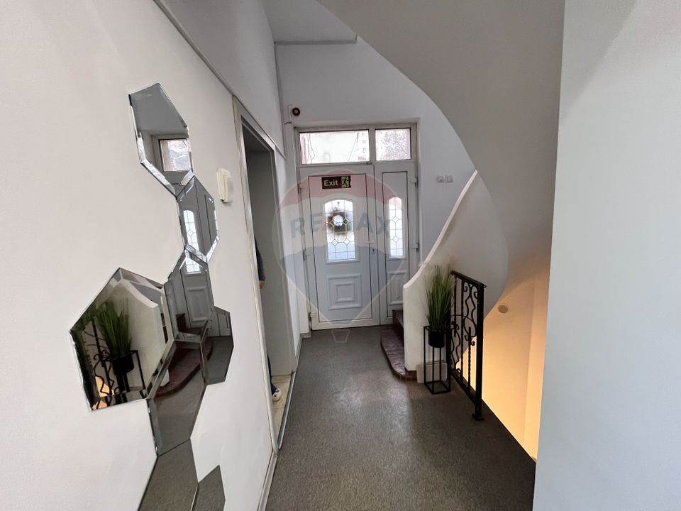 Vila de închiriat 6 camere Piata Victoriei