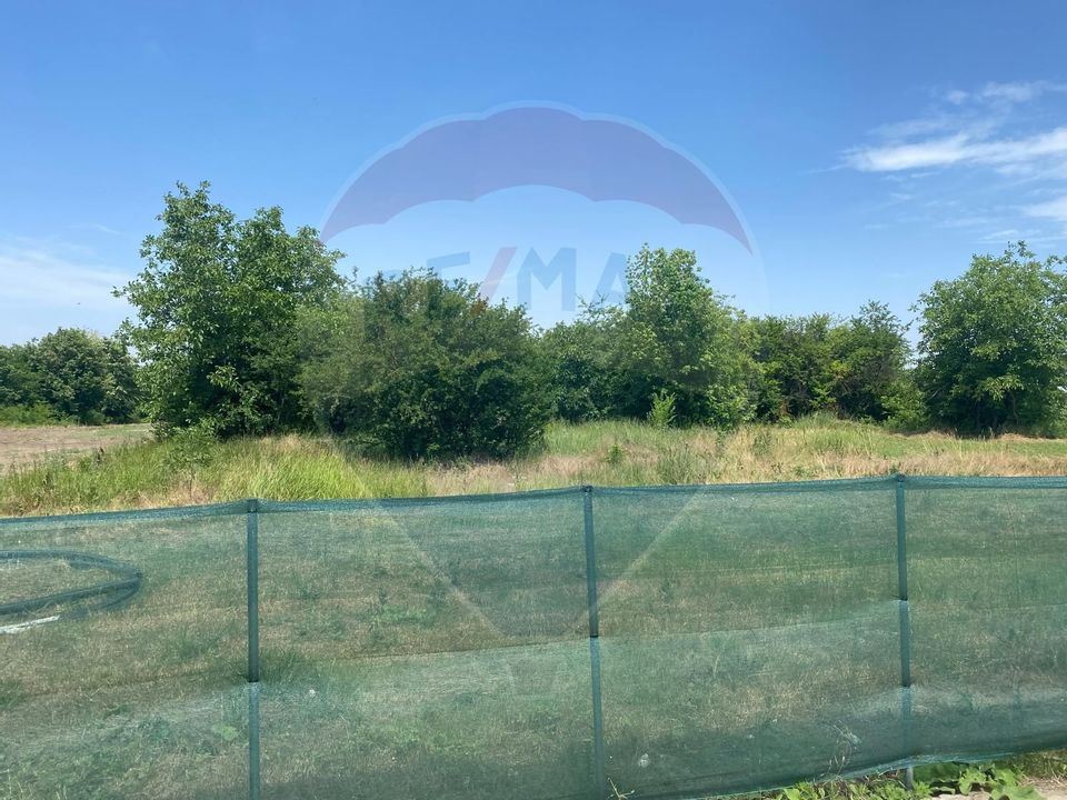 Land 2,355sqm Strada Coralilor