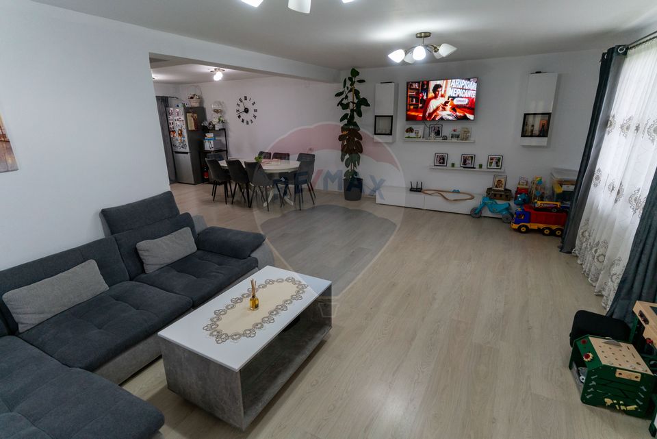 Casă / Vilă deosebita de vânzare, Hateg jud. Hunedoara