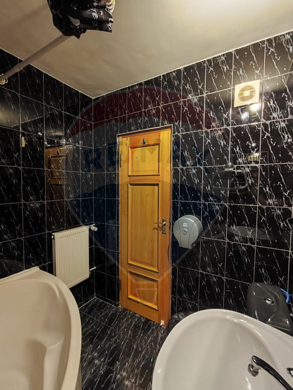 Vanzare apartament 4 camere în zona Rahova- Dumbrava Noua