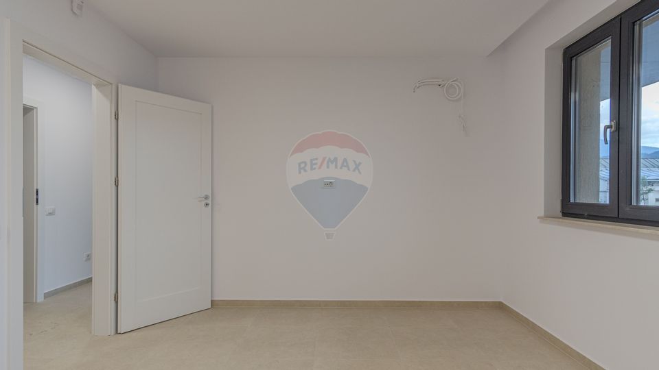 Clinica medicala-9 cabinete- URBAN PLAZA - bloc 15 parter!