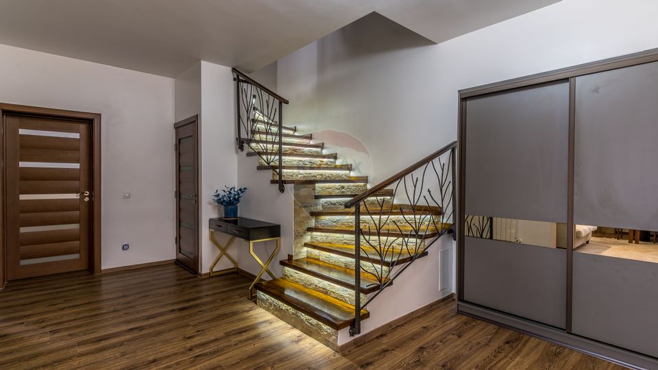 16 room Hotel / Pension for sale