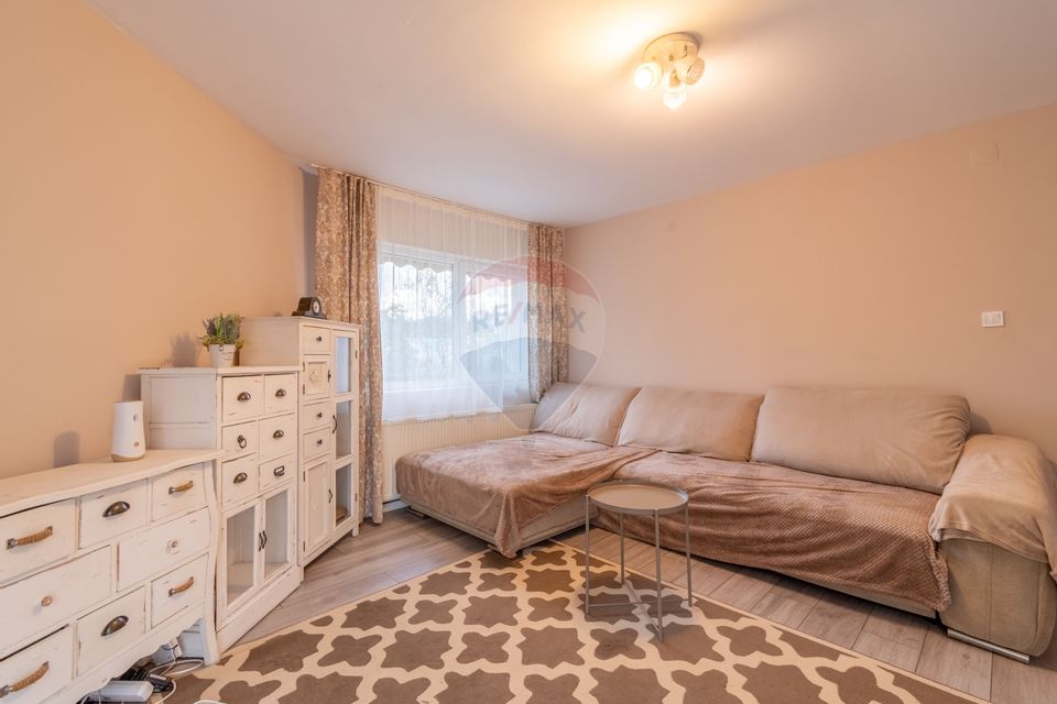 Casa individuala de vanzare 100mp, 600mp teren, garaj, zona Panemar