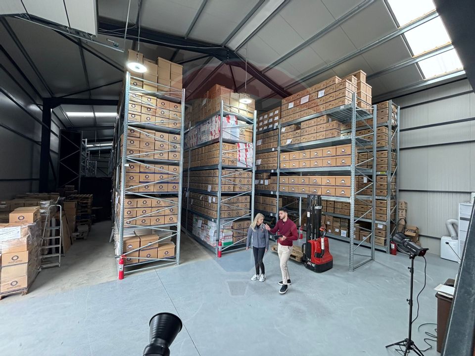 Spatiu industrial Hale, depozit logistic, Birouri premium - Targoviste