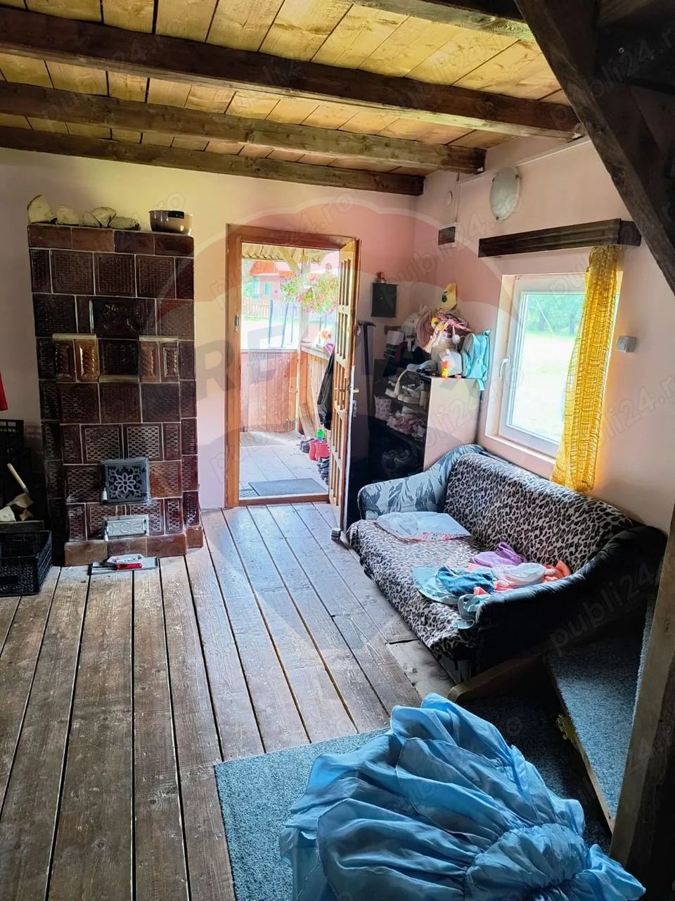 Cabana 5 camere de vânzare in Scrind-Frasinet,2000 mp teren intravilan