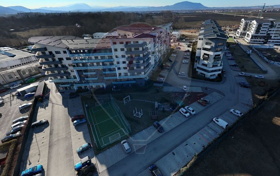 3 room Apartment for sale, Tractorul area