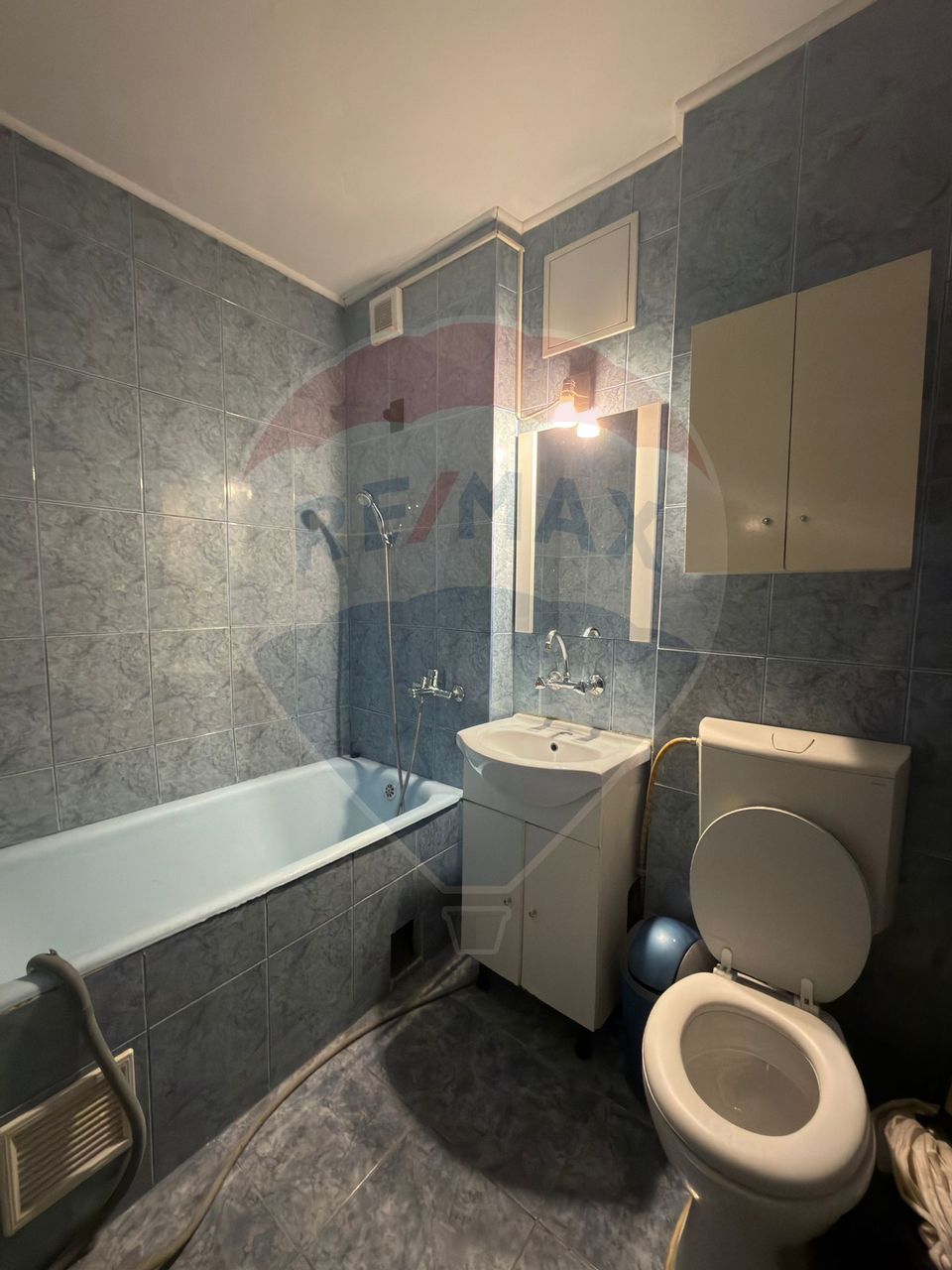 Garsoniera de inchiriat