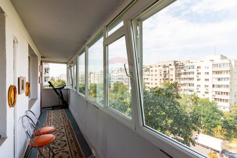 2 rooms renovated apartment for sale Bld. Bessarabia - National Arena