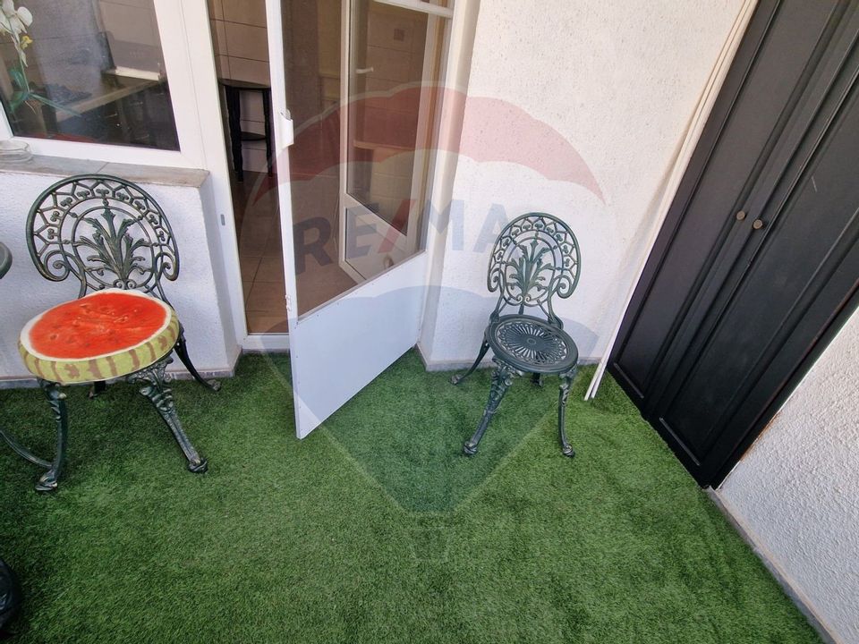 Apartament cu 4 camere de închiriat - Central