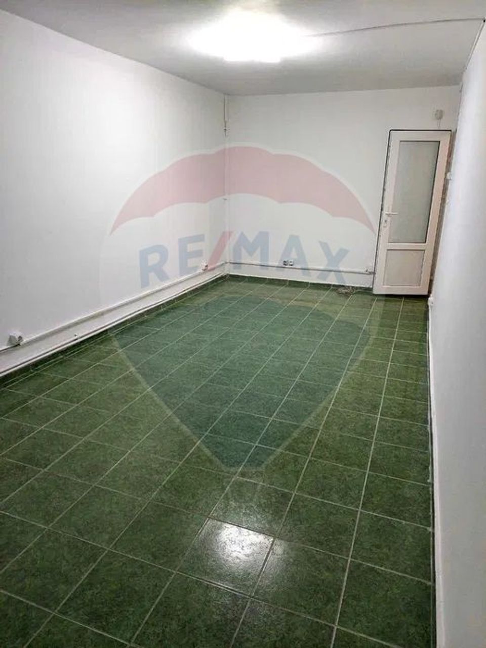 100sq.m Commercial Space for rent, Garii area