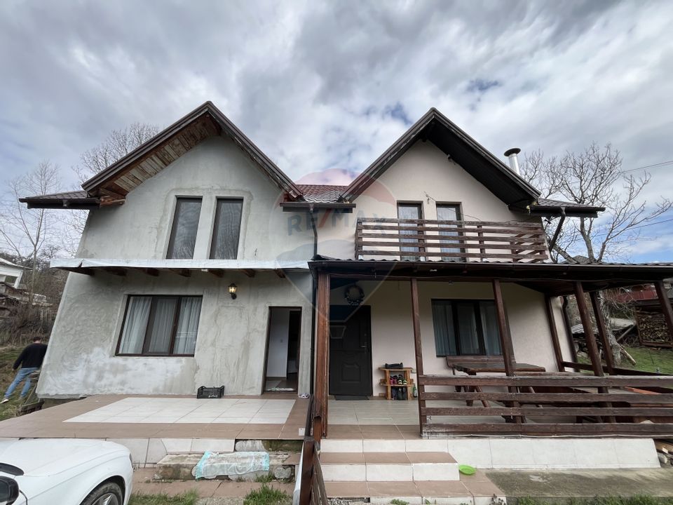 4 room House / Villa for sale