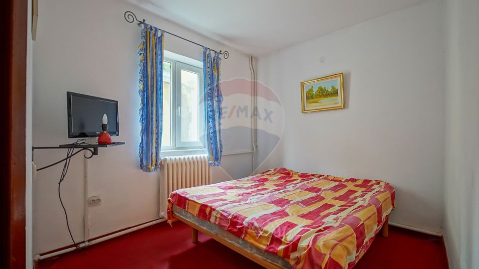 Vila cu potential turistic in Predeal privelisti si liniste montana