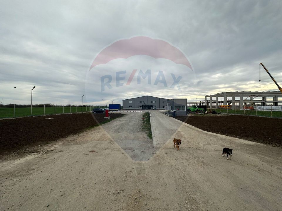 Industrial space / Recycling factory of 2,000 sqm for sale