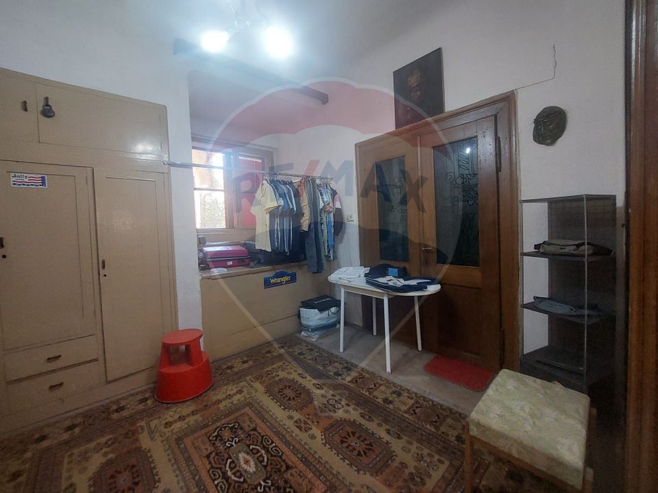 4 room House / Villa for sale, Central area