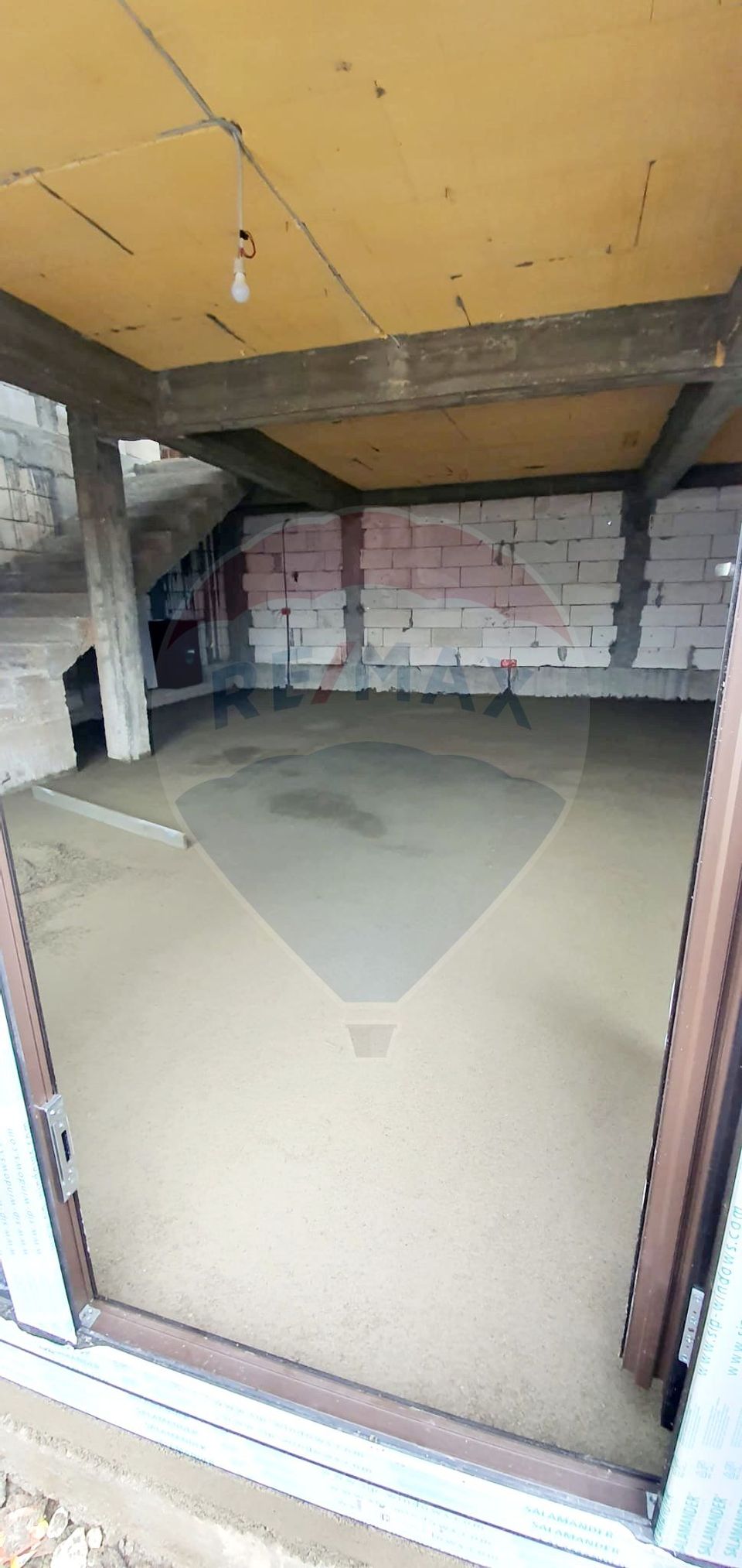 8 room House / Villa for sale