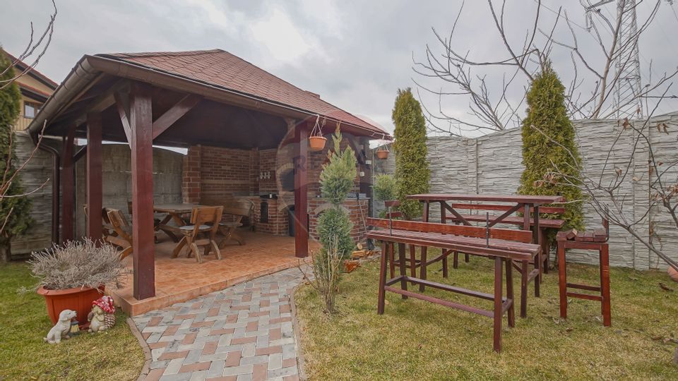 5 room House / Villa for sale