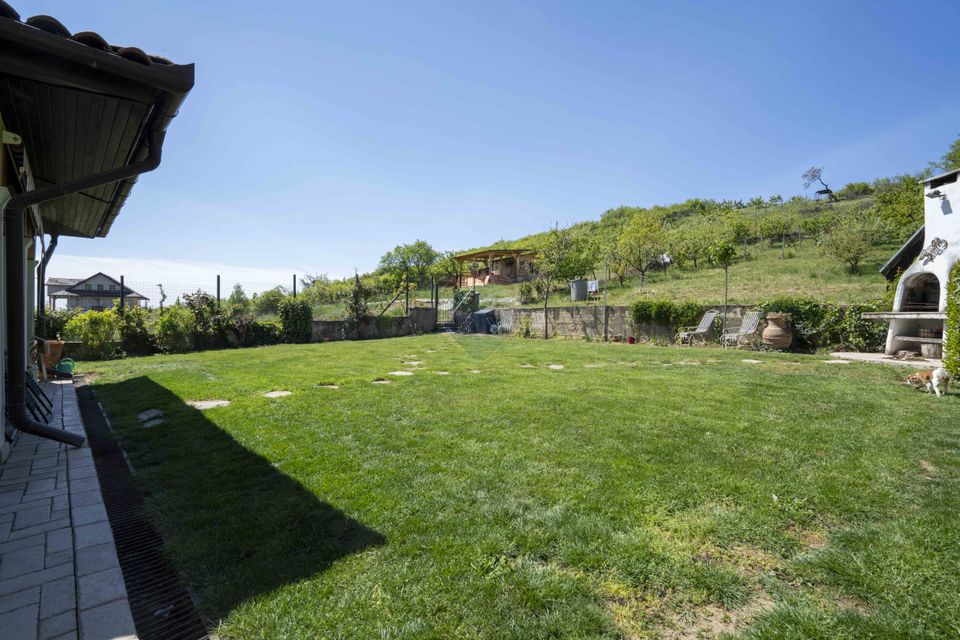 5 room House / Villa for sale, Dealuri Oradea area