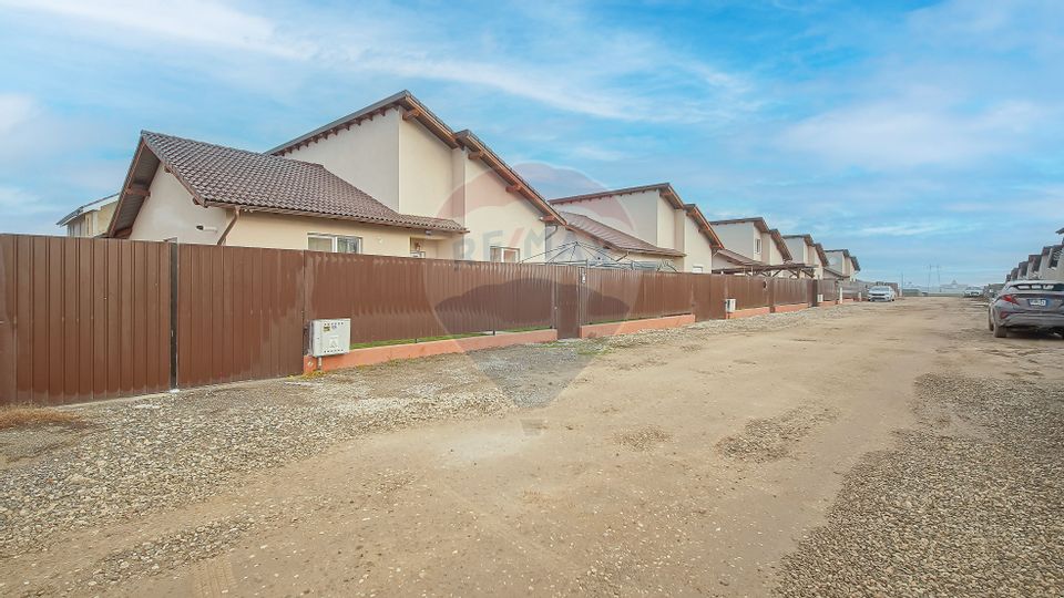 Ground floor house with underfloor heating – Sânpetru, Lempeș area