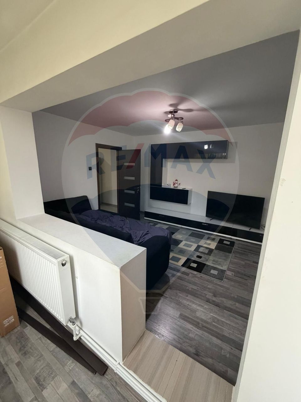 2 camere, Brazda lui Novac, etaj 1, centrala