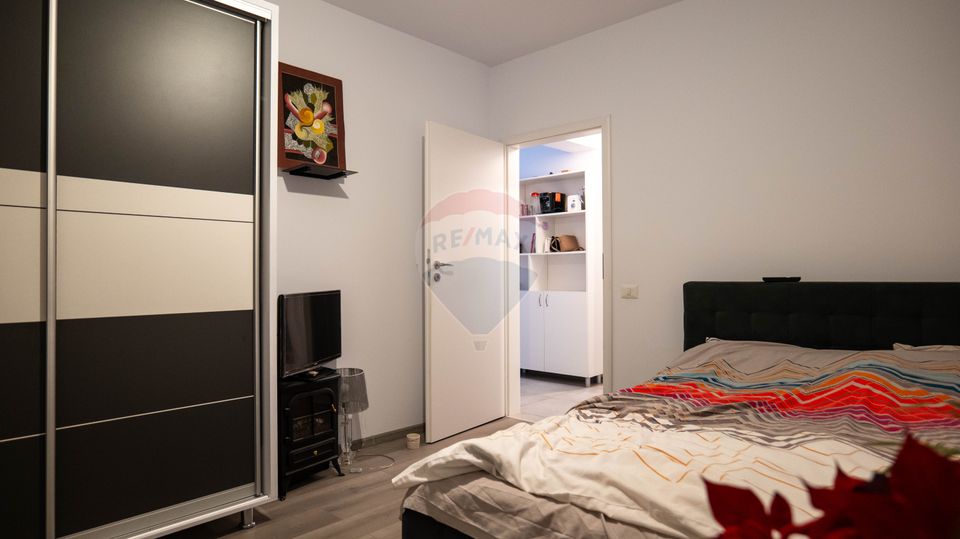 Vanzare apartament 3 camere, decomandat spatios si luminos, Dobroesti