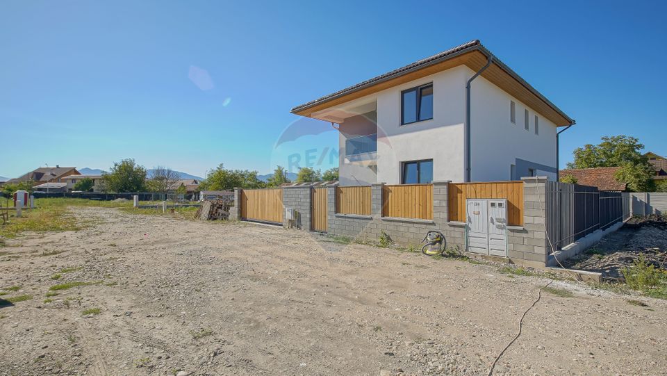 Casă / Vilă cu 5 camere de vânzare