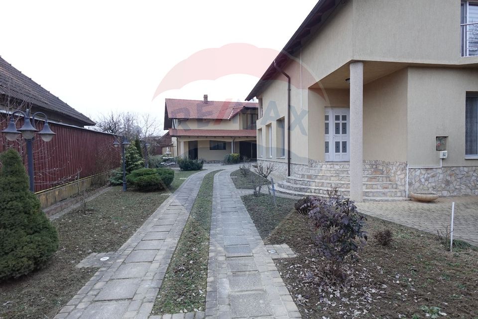 11 room House / Villa for sale