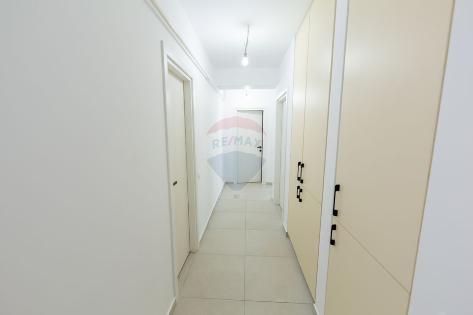 3 room Apartment for sale, Tractorul area