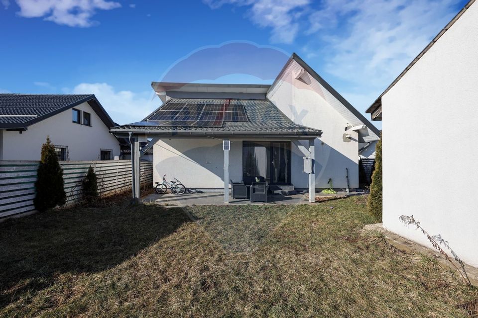 5 room House / Villa for sale