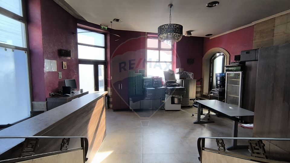 129sq.m Commercial Space for sale, Semicentral area