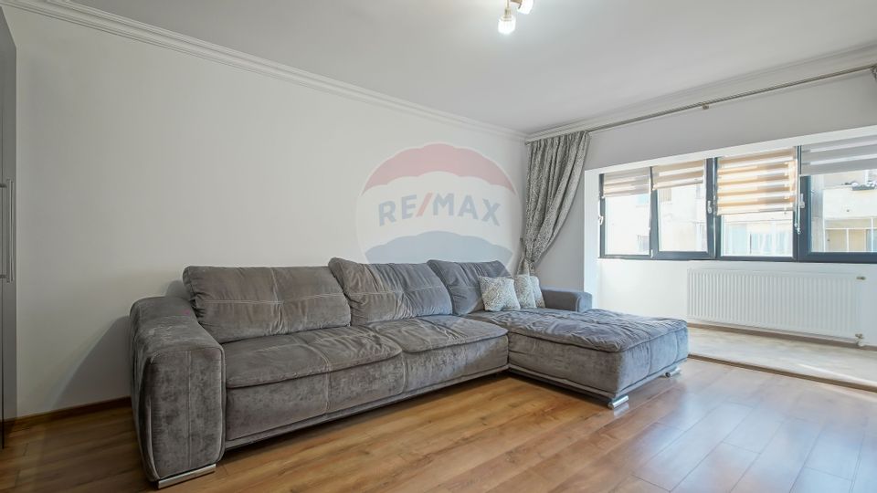 Rezervat! Apartament cu 4 camere de închiriat!