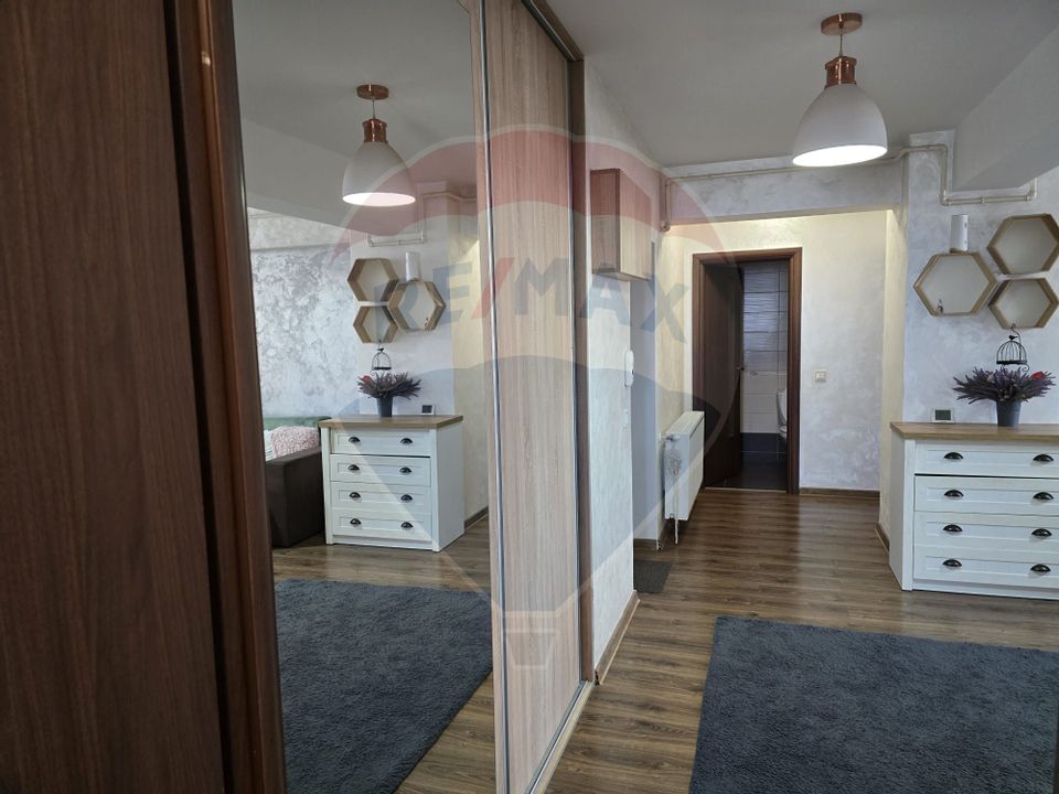 Apartament cu 3 camere de vânzare, cartier FIALD