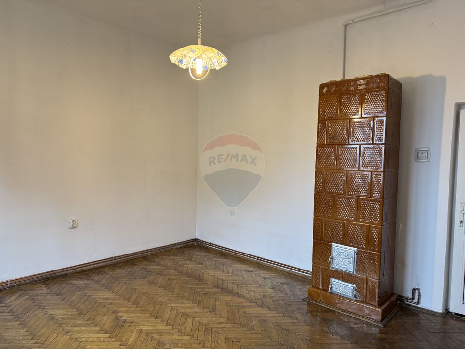 De Vânzare: Apartament 2 camere, decomandat – Calea Turzii