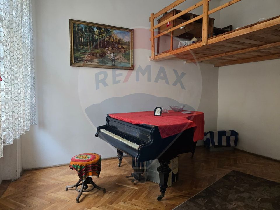 de vanzare Apartament 2 camere în clădire istorică cu lift, Str. Horea