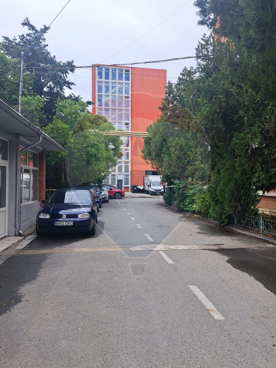 Spații industriale 200-432 mp . Baicului etaj lift marfa