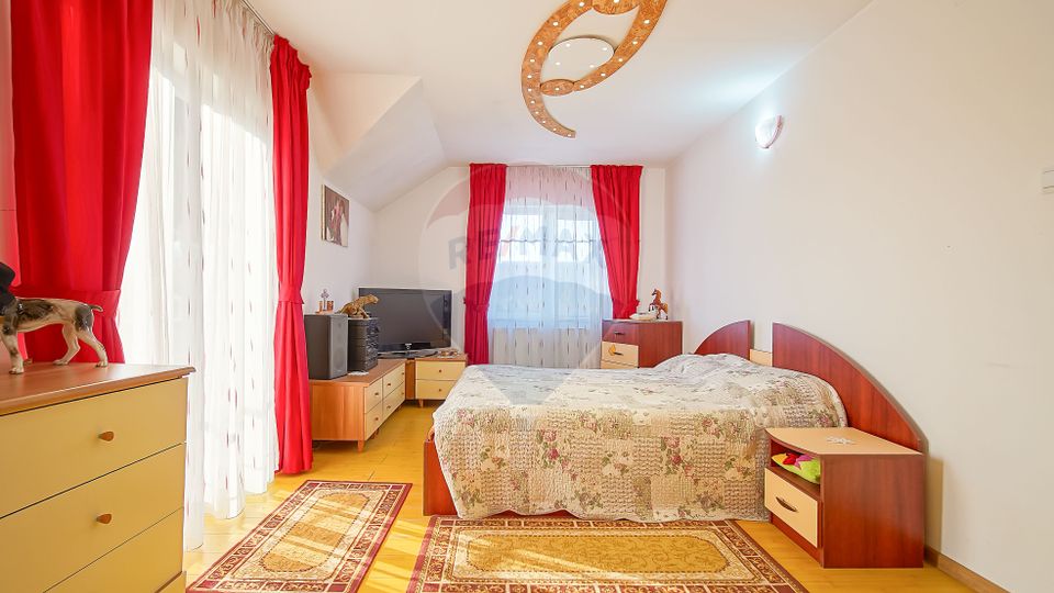 4 room House / Villa for sale