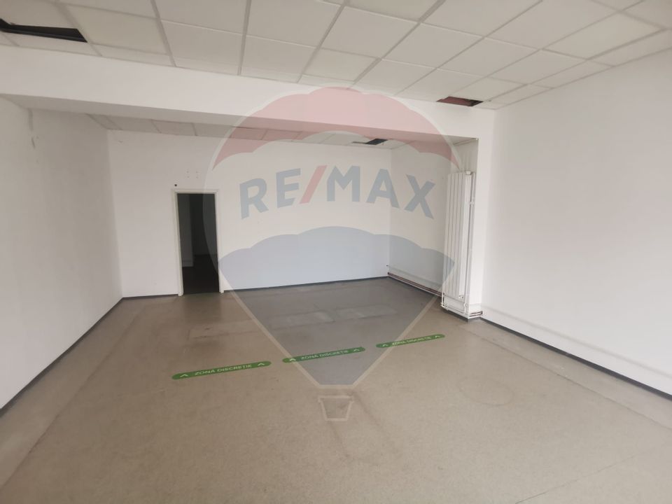 150.4sq.m Commercial Space for rent, Central area