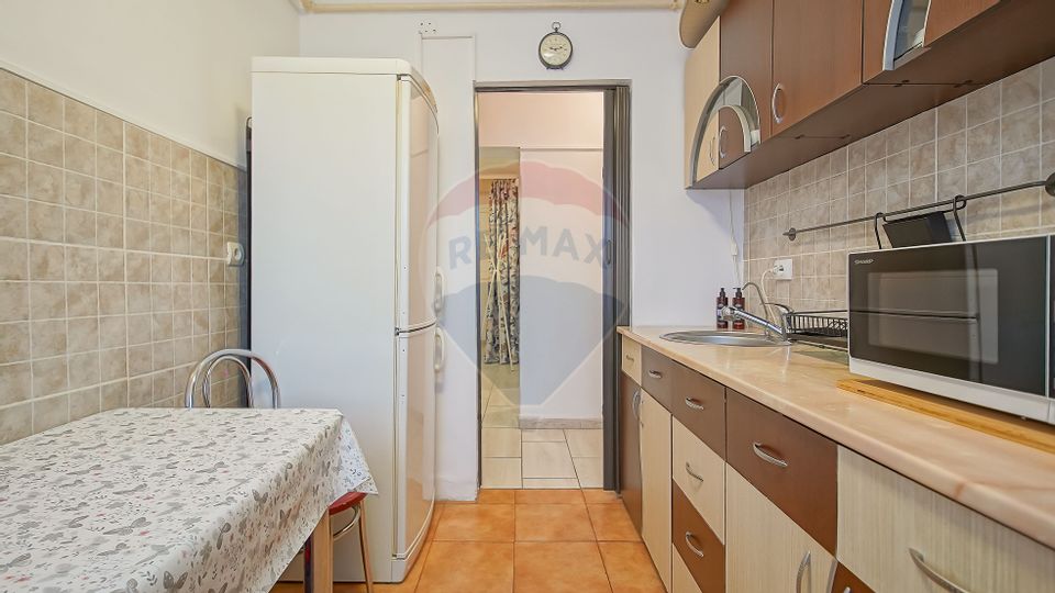 Apartament cu 3 camere de închiriat în zona Brasovul Vechi
