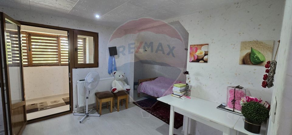 6 room House / Villa for sale