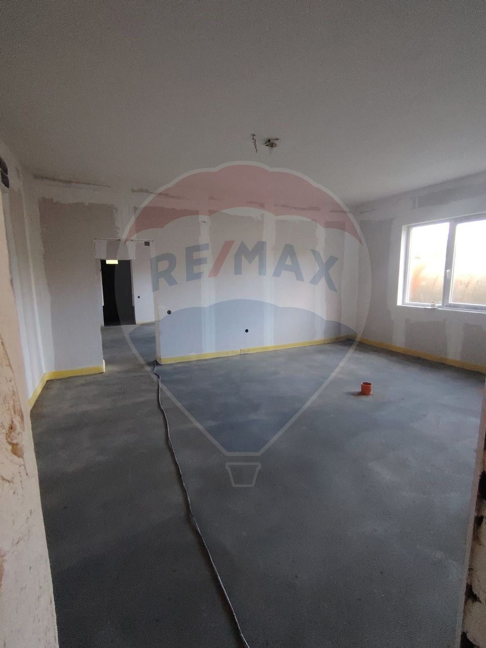 Spațiu de birouri/apartamente de 756m.p. de vânzare