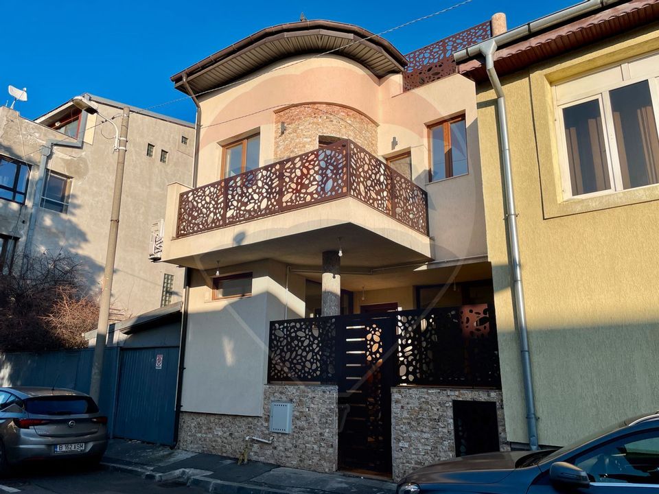 6 room House / Villa for rent, Stefan cel Mare area