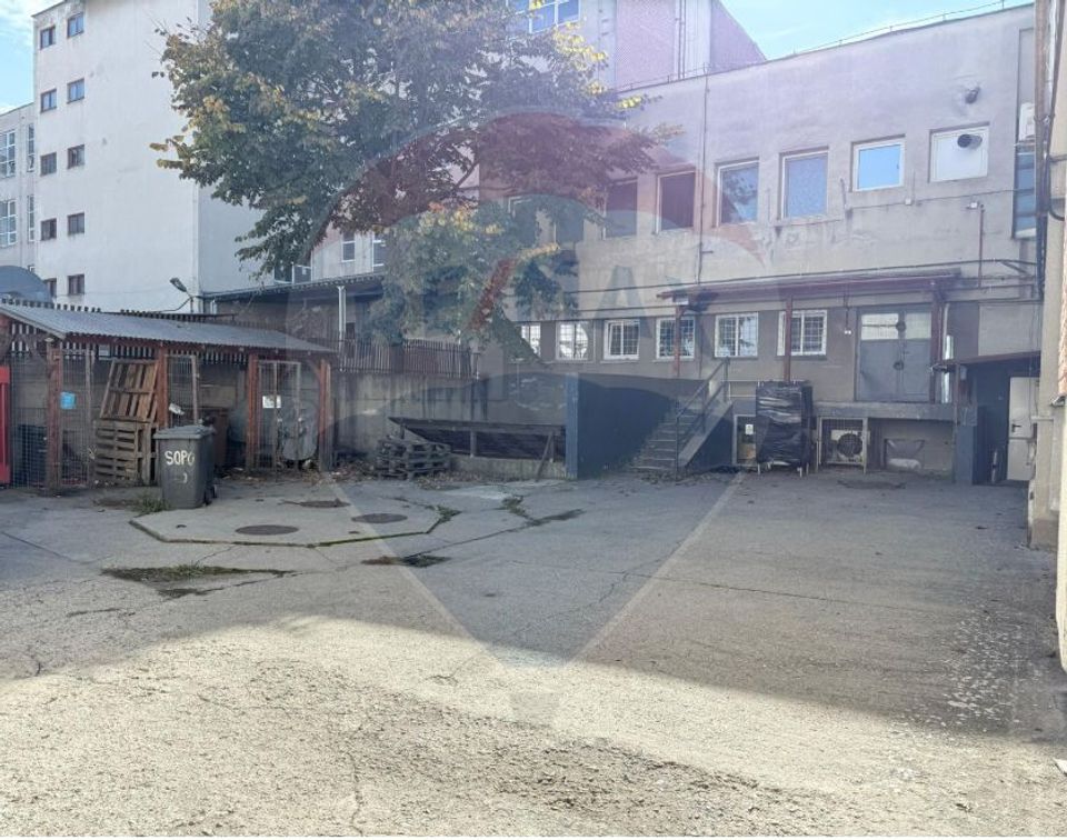 Spațiu industrial-220 mp cu rampă și parcare-zona Orașul de Jos Sibiu