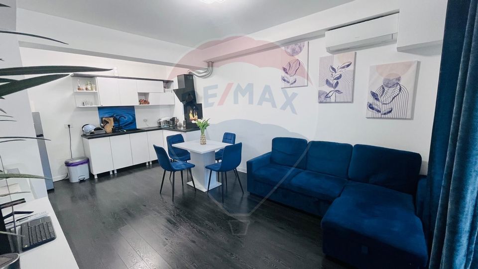 Apartament cu 3 camere de vânzare în zona Nufarul