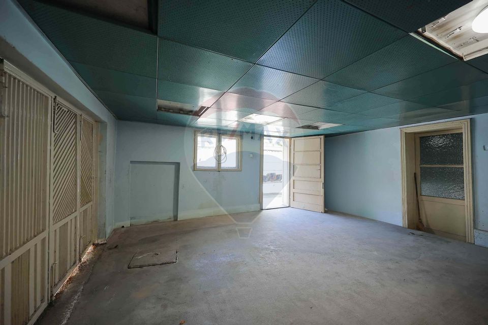 Casă cu 5 camere,489 mp teren de vânzare, în zona Ioșia, Prima Shops