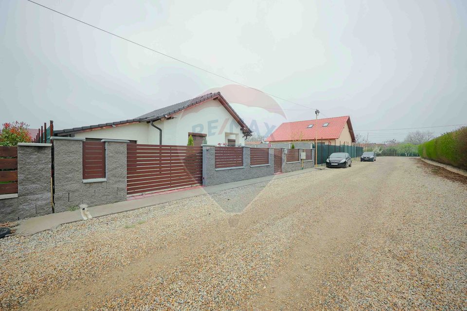 Casă Nouă în Biharia 3 Camere, Gaz, Garaj, Teren 500 mp, Gata De Mutat