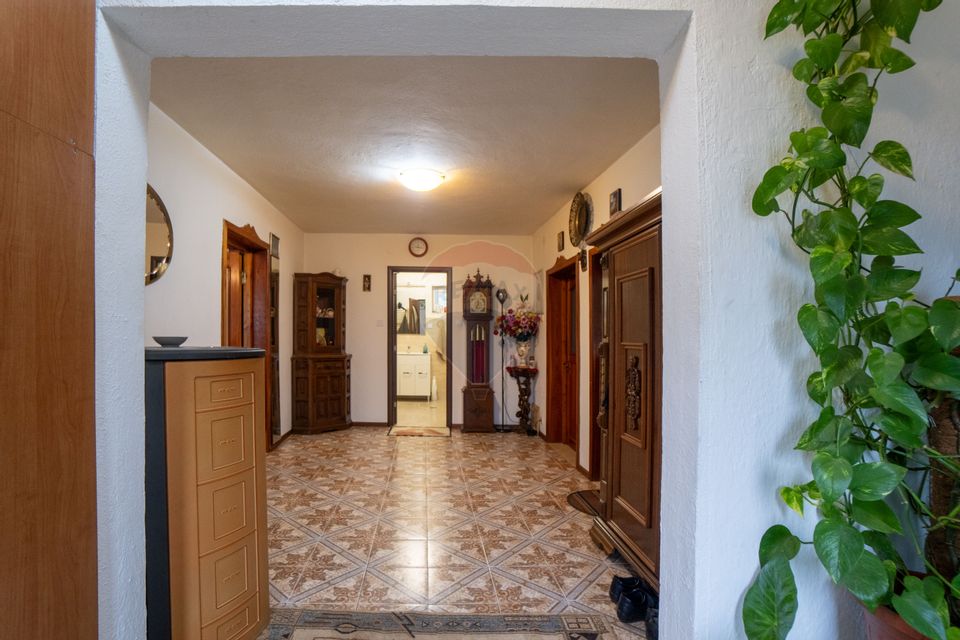 6 room House / Villa for sale