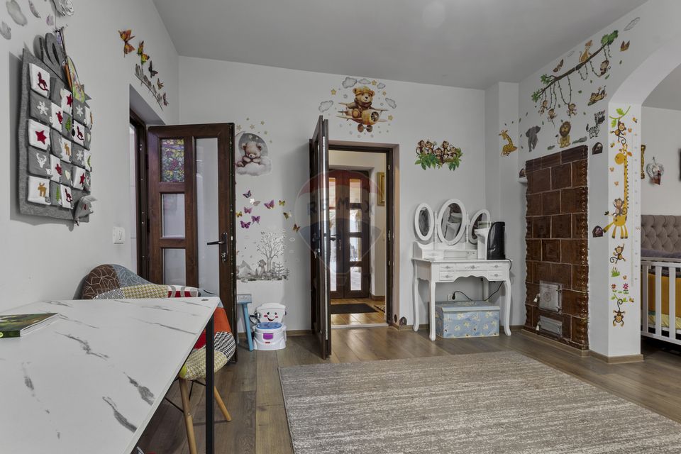 Casă complet renovata cu teren 648 mp de vanzare in Gradiste,Arad